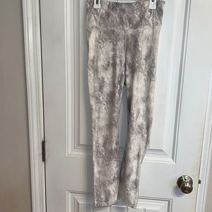 marble leggings!